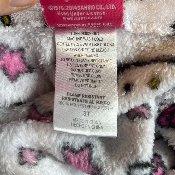Hello kitty bathrobe - Picture 7 of 7